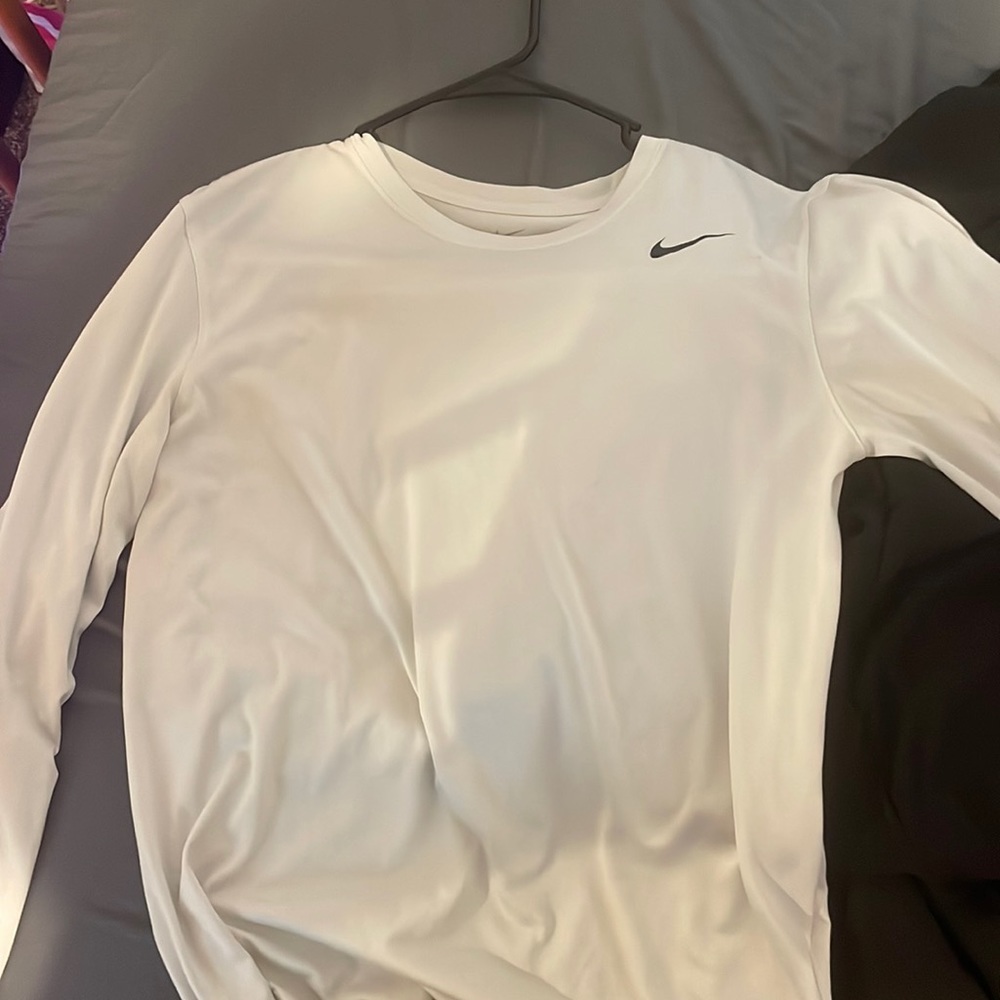 Nike long sleeve fry fit